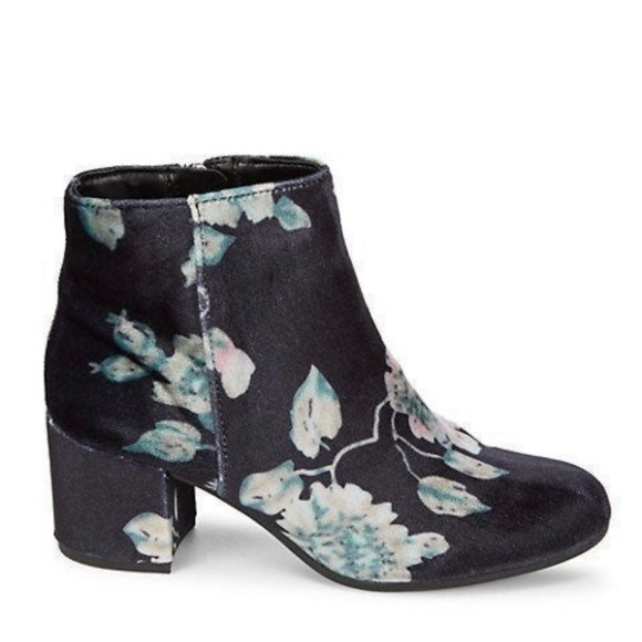 Circus by Sam Edelman Velvet Ankle Boots - Picture 2 of 9